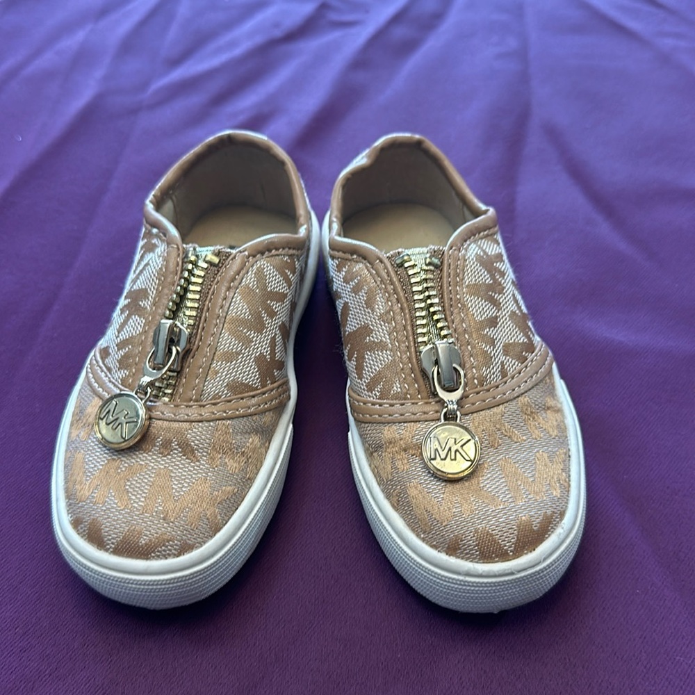 MICHAEL Michael Kors Tan and White Kids Sneakers